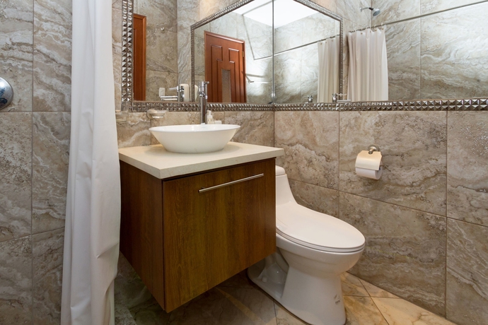 Imagen de la habitación del Hotel Artplaza. Foto 10