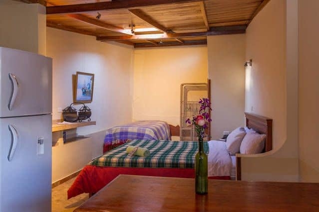 Imagen de la habitación del Hotel Artplaza. Foto 14