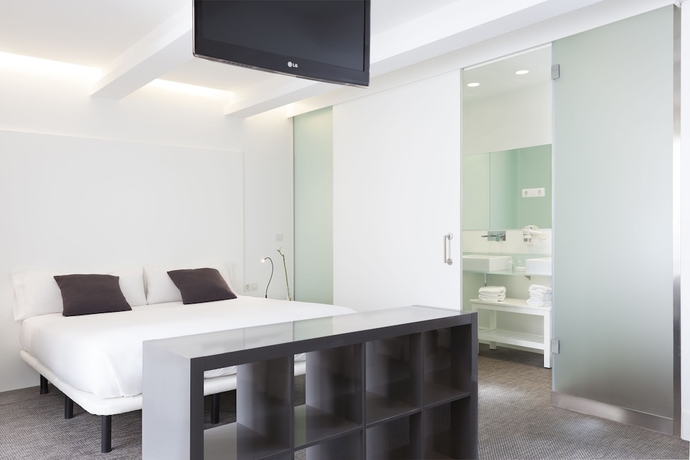 Imagen de la habitación del Hotel Artrip. Foto 6