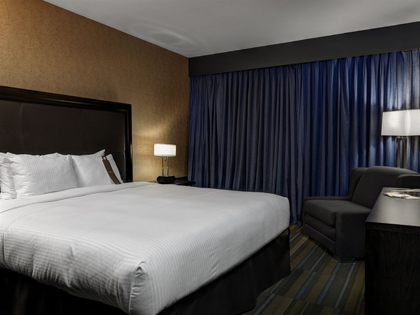 Imagen de la habitación del Hotel Arts. Foto 7