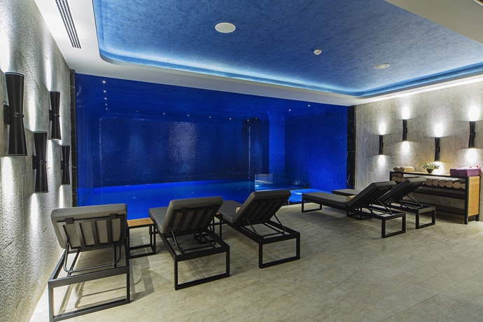 Imagen de la piscina del Hotel Arts Istanbul - Special Class. Foto 16