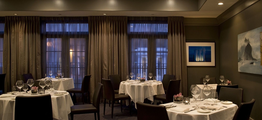 Imagen del bar/restaurante del Hotel Arts Kensington. Foto 4