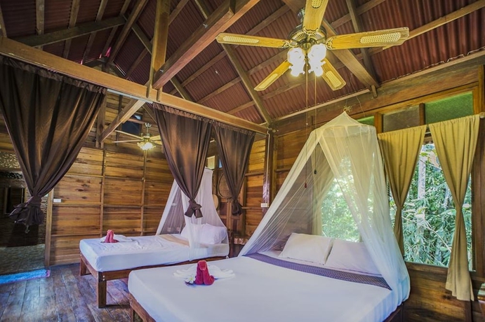 Imagen de la habitación del Hotel Art's Riverview Lodge. Foto 5