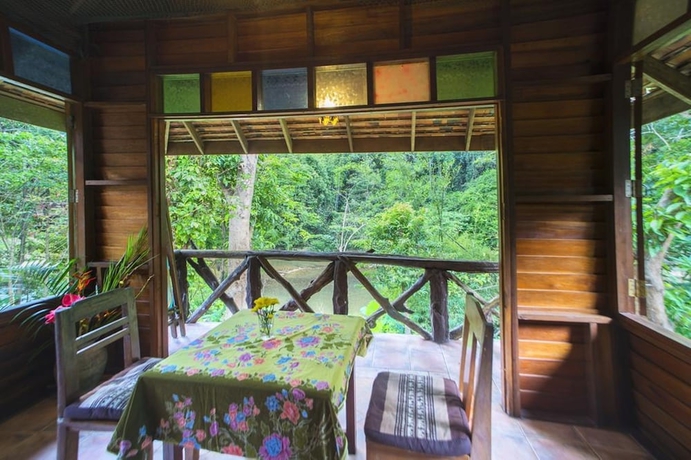 Imagen de la habitación del Hotel Art's Riverview Lodge. Foto 17