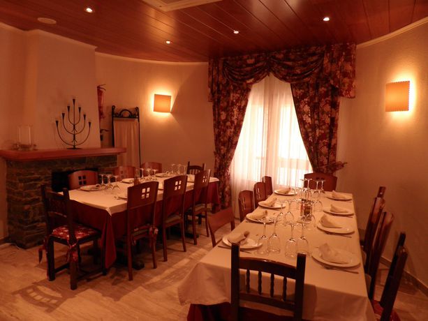 Imagen del bar/restaurante del Hotel Arturo. Foto 4