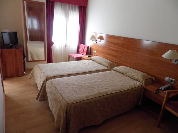 Imagen de la habitación del Hotel Arturo. Foto 8
