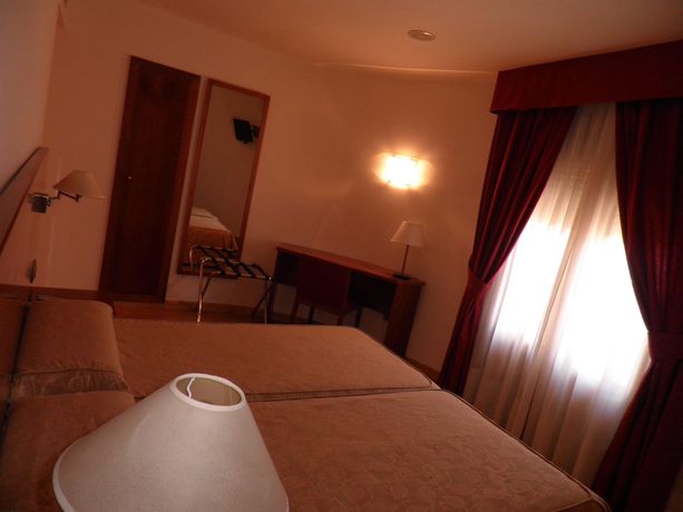 Imagen de la habitación del Hotel Arturo. Foto 10