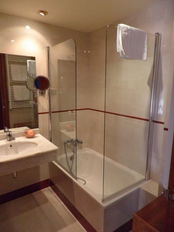 Imagen de la habitación del Hotel Arturo. Foto 13