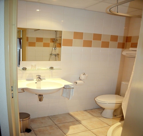 Imagen de la habitación del Hotel Artyster Clermont-ferrand. Foto 15