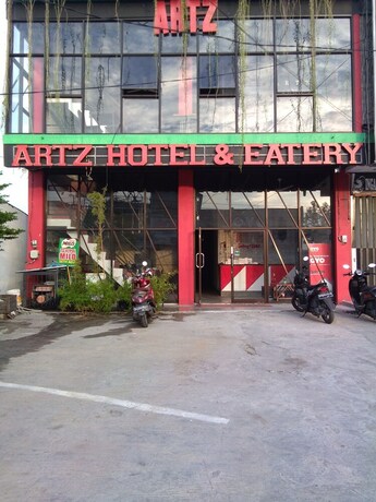 Imagen general del Hotel Artz. Foto 9