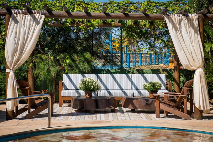 Imagen de la piscina del Hotel Aruanã Eco Praia. Foto 12