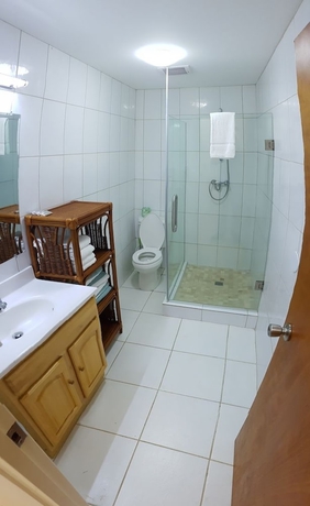 Imagen de la habitación del Hotel Aruba Beach Villas. Foto 16