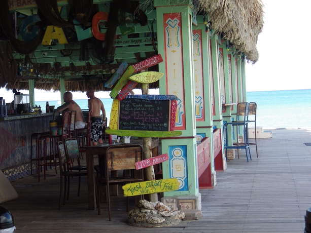 Imagen de los exteriores del Hotel Aruba Cunucu Residence. Foto 8