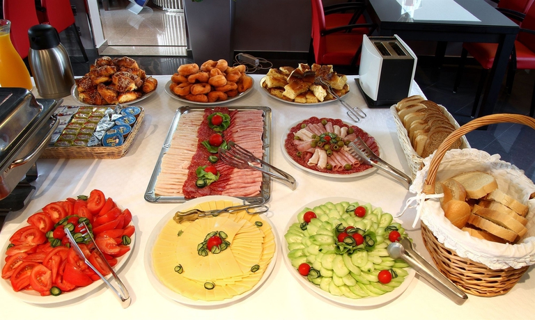 Imagen del bar/restaurante del Hotel Aruba. Foto 3