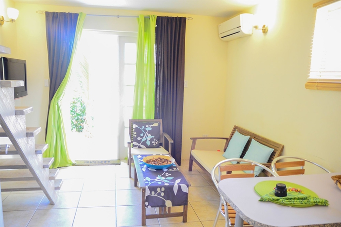 Imagen de los interiores del Hotel Aruba Tropic Apartments. Foto 13