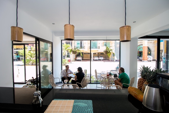 Imagen del bar/restaurante del Hotel Aruma. Foto 2