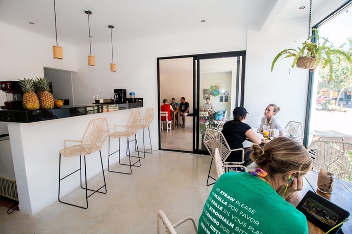 Imagen del bar/restaurante del Hotel Aruma. Foto 3