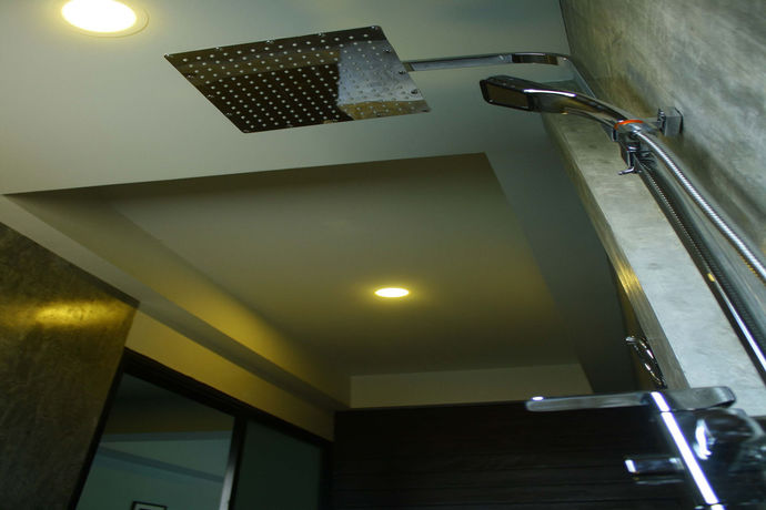Imagen de los exteriores del Hotel Arun Rawee. Foto 14