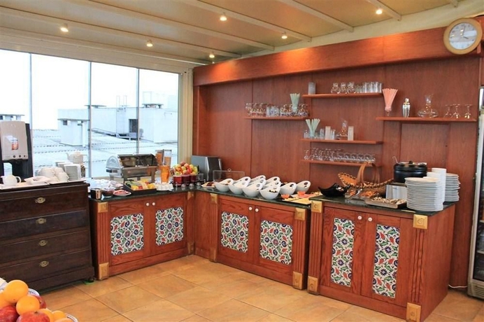 Imagen de los interiores del Hotel Aruna. Foto 12