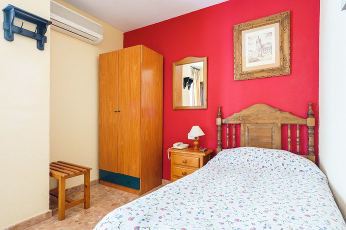 Imagen de la habitación del Hotel Arunda I. Foto 5