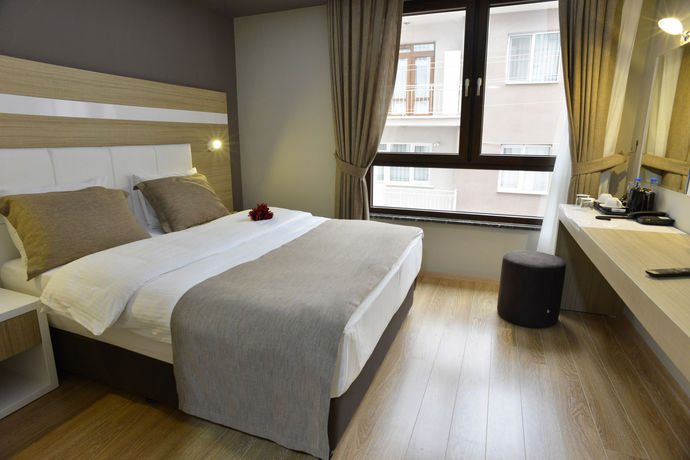 Imagen de los interiores del Hotel Arus. Foto 12