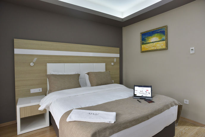 Imagen del bar/restaurante del Hotel Arus. Foto 3