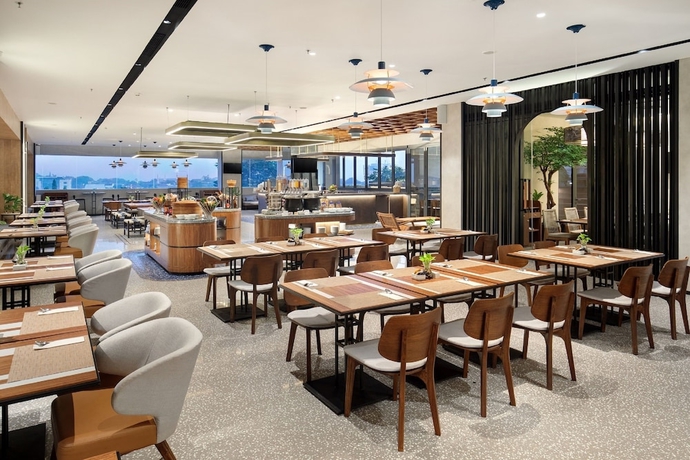 Imagen del bar/restaurante del Hotel Aruss Semarang. Foto 3