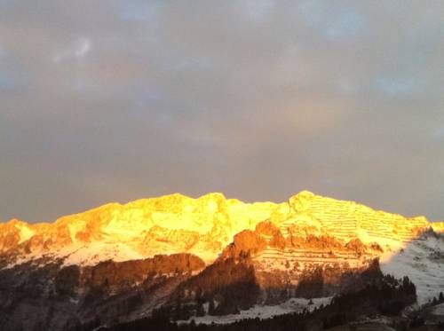 Imagen de la habitación del Hotel Arvenb&uuml;el. Foto 3
