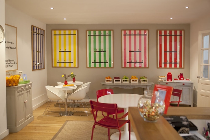 Imagen del bar/restaurante del Hotel Arvor Saint Georges. Foto 2