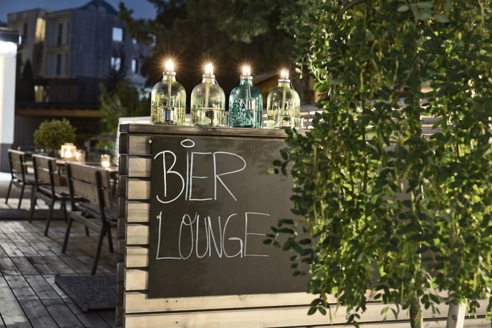 Imagen del bar/restaurante del Hotel Arx and Restaurant. Foto 7