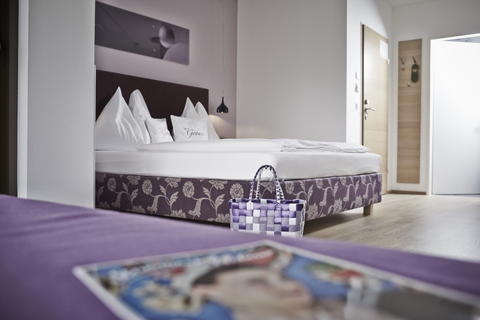 Imagen de la habitación del Hotel Arx and Restaurant. Foto 12