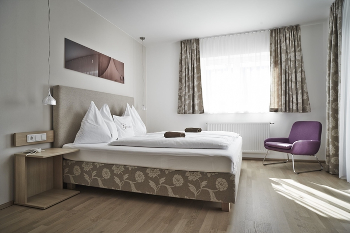 Imagen de la habitación del Hotel Arx and Restaurant. Foto 14