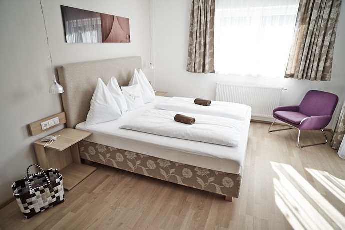 Imagen de la habitación del Hotel Arx and Restaurant. Foto 17