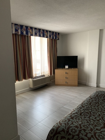Imagen de la habitación del Hotel Arya Blu Inn and Suites. Foto 16