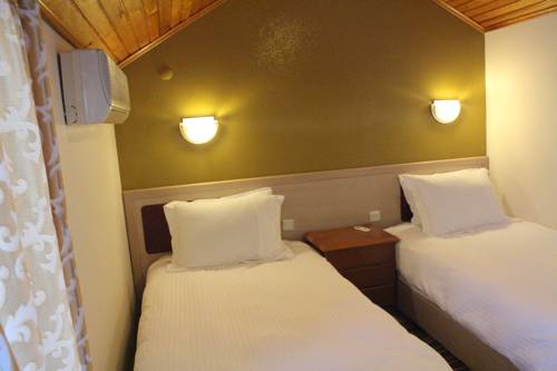 Imagen de la habitación del Hotel Arya. Foto 1