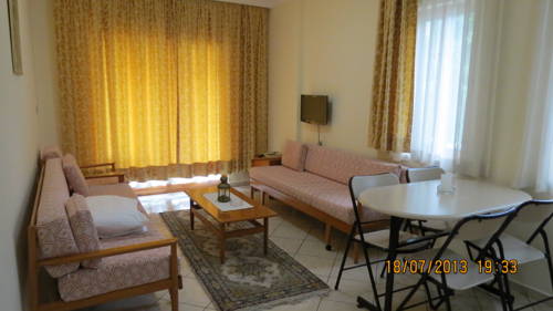 Imagen de la habitación del Hotel Arya. Foto 6