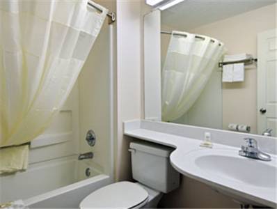 Imagen de la habitación del Hotel Arya Inn and Suites. Foto 4
