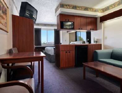 Imagen de la habitación del Hotel Arya Inn and Suites. Foto 8