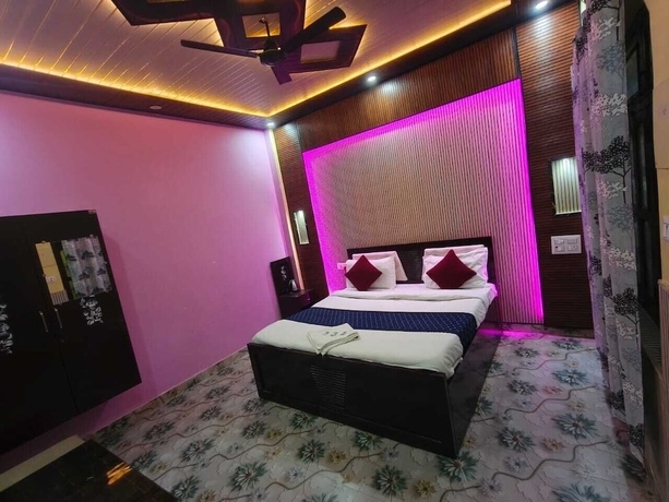 Imagen de la habitación del Hotel Arya Kulam Palace. Foto 2