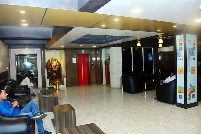 Imagen de los interiores del Hotel Arya Palace. Foto 20
