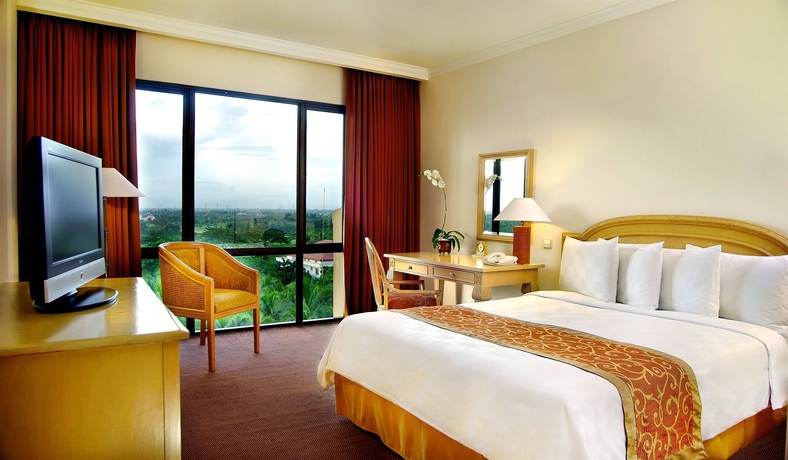 Imagen de la habitación del Hotel Aryaduta Lippo Village. Foto 5