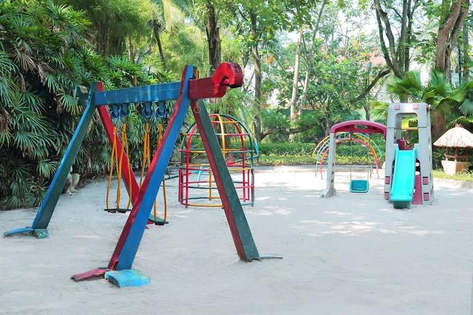 Imagen de los exteriores del Hotel Aryaduta Lippo Village. Foto 7