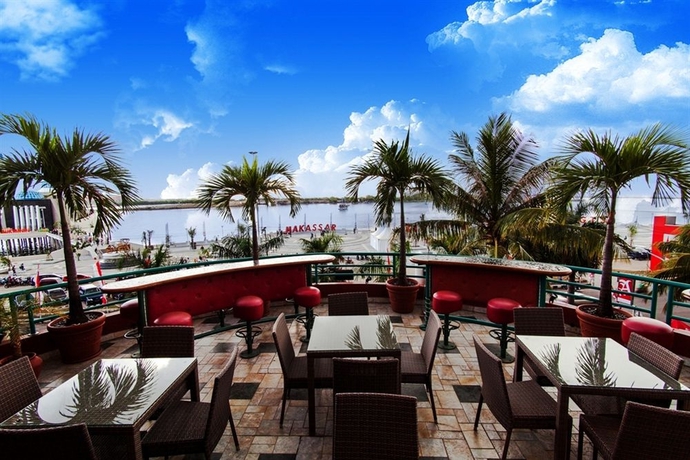 Imagen del bar/restaurante del Hotel Aryaduta Makassar. Foto 2