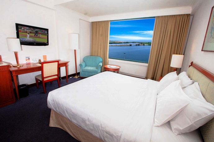 Imagen de la habitación del Hotel Aryaduta Makassar. Foto 11