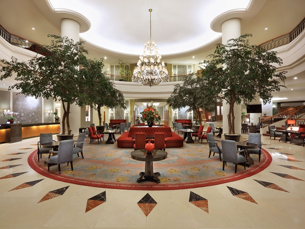 Imagen de los interiores del Hotel Aryaduta Manado. Foto 8