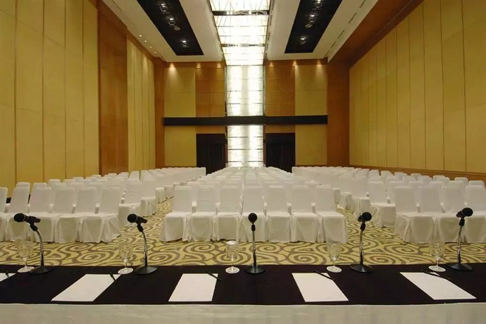 Imagen de los interiores del Hotel Aryaduta Medan. Foto 9