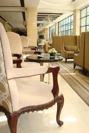 Imagen de los interiores del Hotel Aryaduta Medan. Foto 11