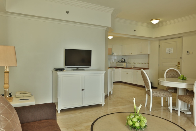 Imagen de la habitación del Hotel Aryaduta Suites Semanggi. Foto 7