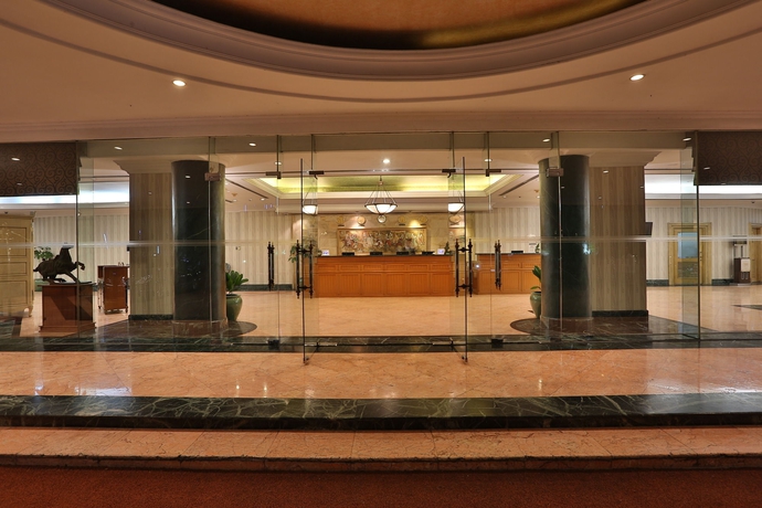 Imagen de los exteriores del Hotel Aryaduta Suites Semanggi. Foto 12