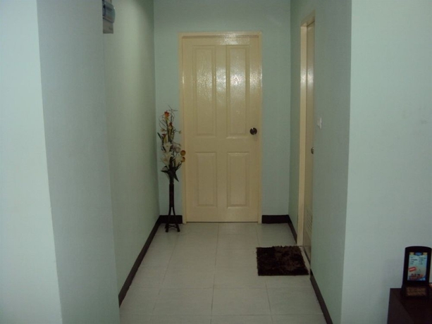 Imagen de los interiores del Hotel Aryan Suites. Foto 13
